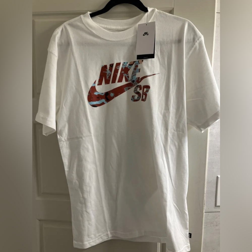 Nike SB Crenshaw tee
